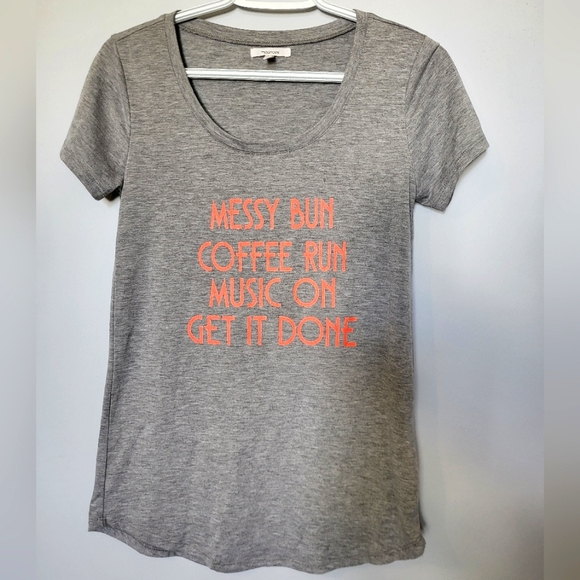 💥4 for $30💥 Maurice's Women's XS grey fun t-shirt - Picture 1 of 9